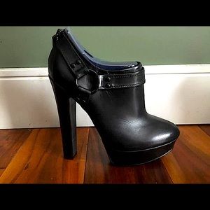Bootees - black leather
